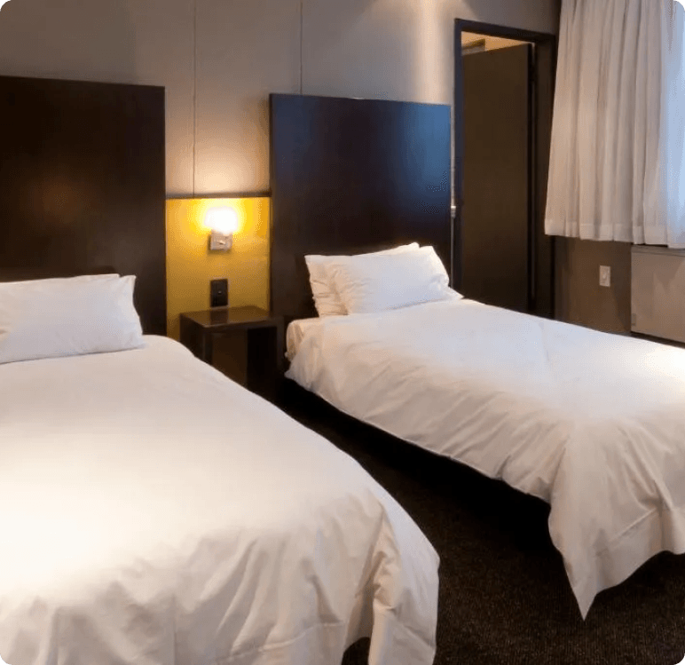 img-alt-/twin-room.png